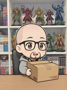 Pursuit of Loot holding a cardboard box from Good Smile.